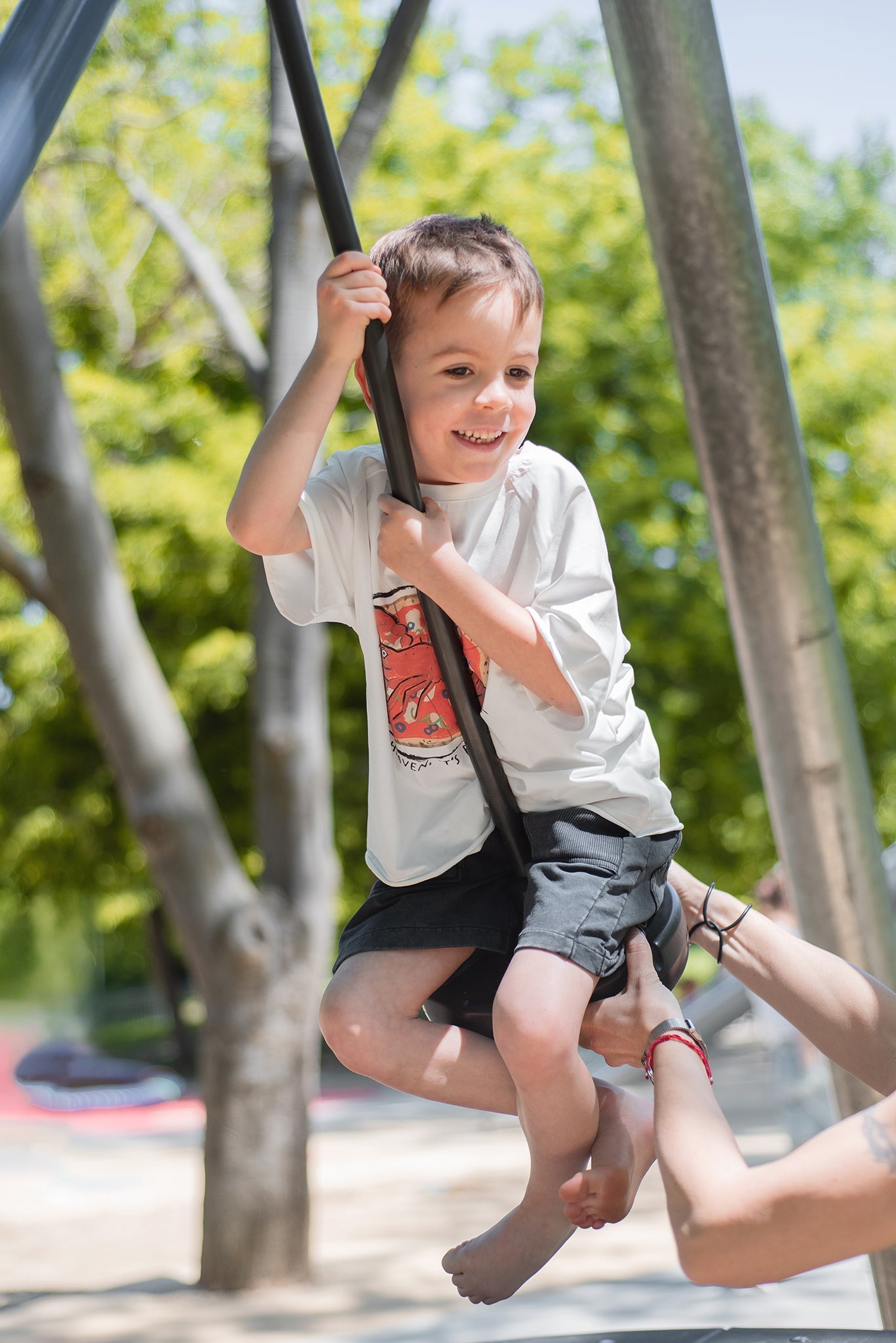 Chlapecké tričko MINIKID – bílé s potiskem, pohodlné pro každý den